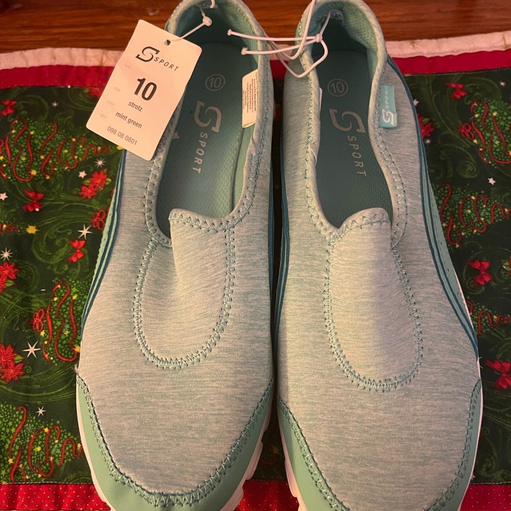 NWT S sport slip on shoes size 10